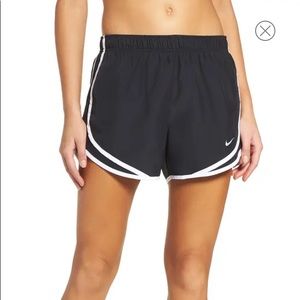 Women’s nike dri-fit tempo running shorts
